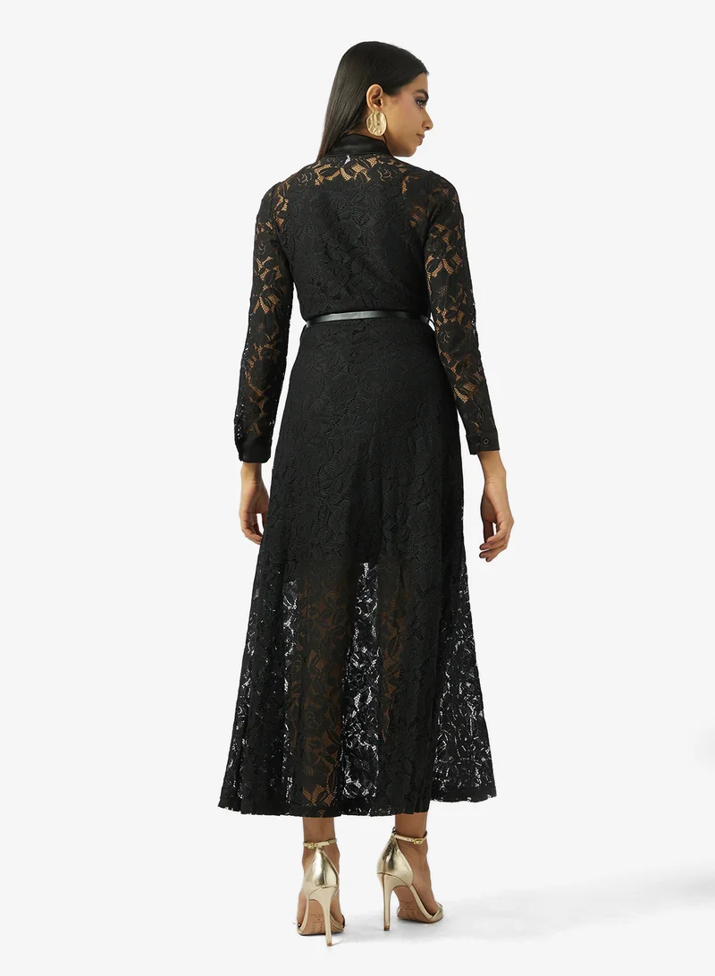 ستايل تشيت فستان ماكسي بياقة مزينة بالشبك